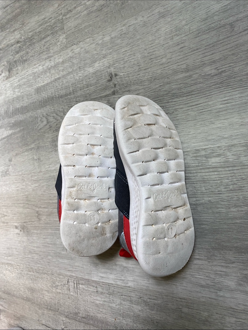 Cat & Jack Grey slip on sneaker size 11 - Picture 4 of 5